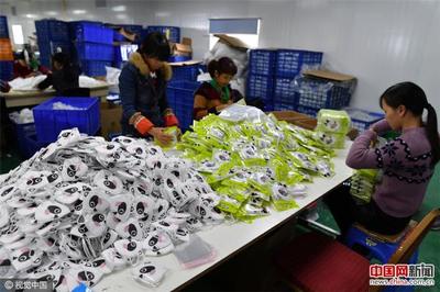 防霾口罩供不應(yīng)求 廈門一企業(yè)日出貨30萬個(gè)_手機(jī)中國網(wǎng)