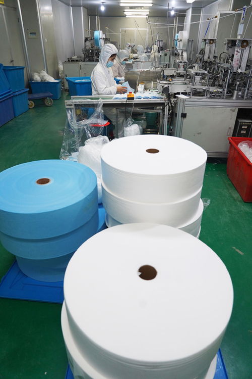 江西 開足馬力生產(chǎn)防護(hù)用品 全力保障市場(chǎng)供應(yīng)